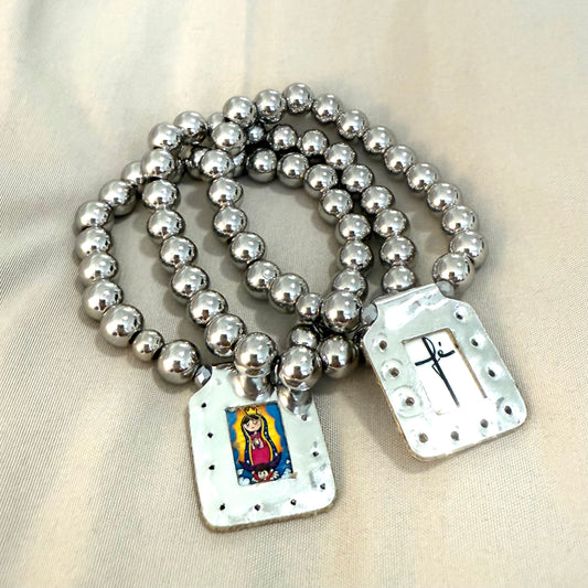 Silver scapulars